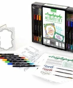 CRAYOLA SIG CRAYOLIGRAPHY SET 7 CRAYOLA SIG CRAYOLIGRAPHY SET -CREATIONS shop image 3e1a5052 4b52 4fca 9c49 3db6122328d8 1024x1024@2x